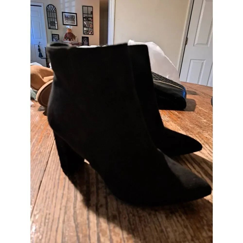Dream Pairs Sianna black faux suede chunky heel pointed toe ankle boots 8.5